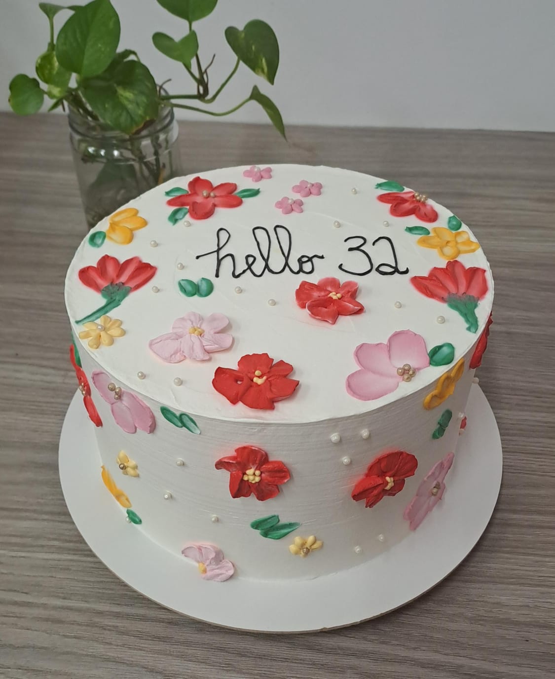 Bolo personalizado floral em Nova Friburgo
